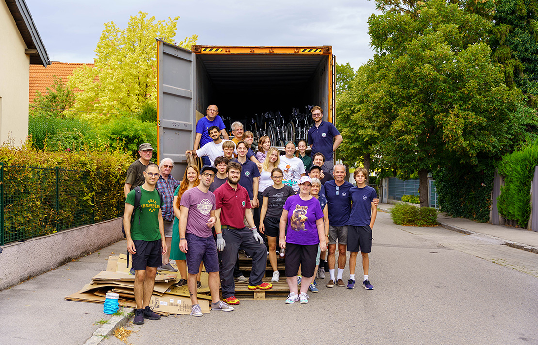 Container mit Hoffnung gesamtes Team
